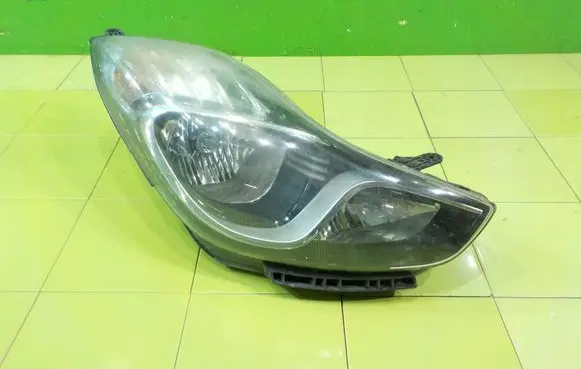 Hyundai ix20 Headlight/headlamp PRZOD
