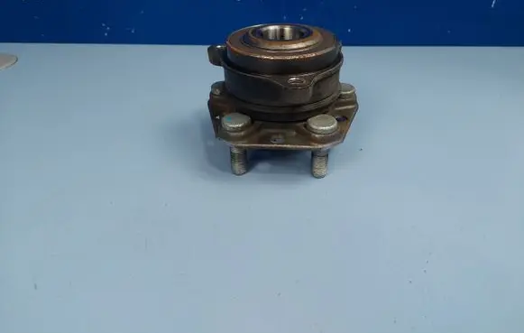 Tesla Model 3 Rear wheel hub 104412300B 104412300A