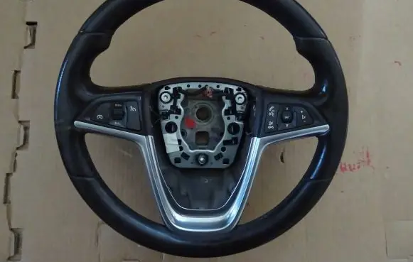 Opel Insignia A Steering wheel 10914241586