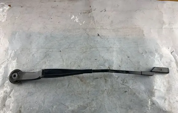 Ford Focus Front wiper blade arm 97036203 BM5117526AB