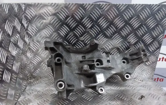 Audi A6 S6 C6 4F Generator/alternator bracket 