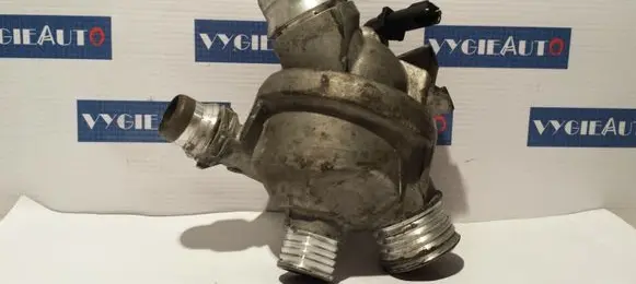 Thermostat/thermostat housing