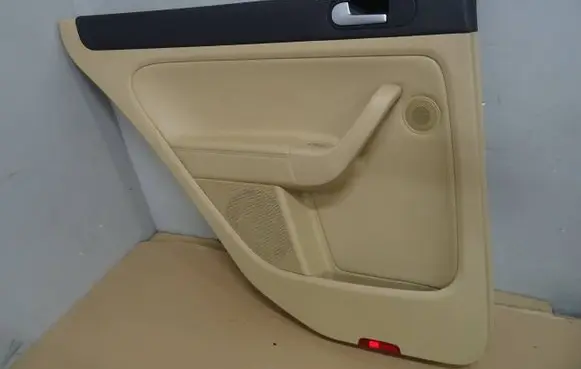 Volkswagen Golf Plus Coupe rear side trim panel