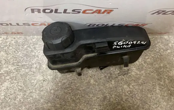Volvo S60 Power steering fluid tank/reservoir 30645621