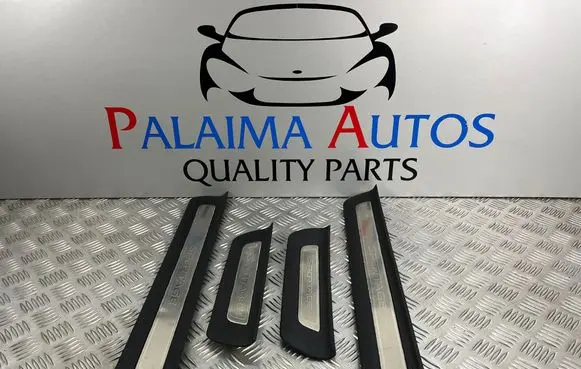 KIA Sportage sill trim set (inner) 85884F1500