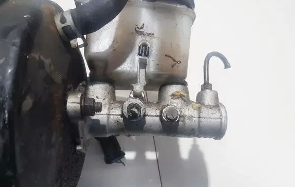 Mazda 323 Master brake cylinder