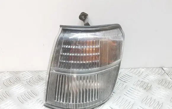 Mitsubishi Pajero Front indicator light 21037746