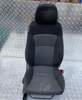 Suzuki Vitara (LY) Front passenger seat PK12212