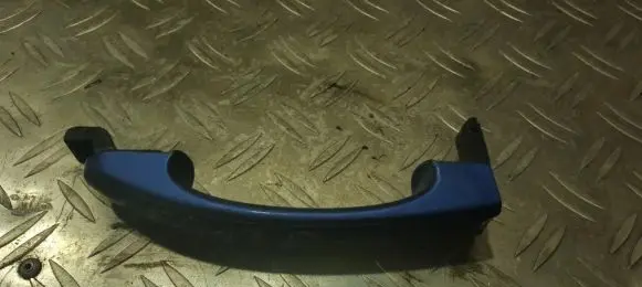 Volkswagen New Beetle Front door exterior handle