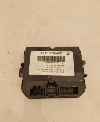 Opel Insignia A Tailgate/trunk control unit/module 13333640