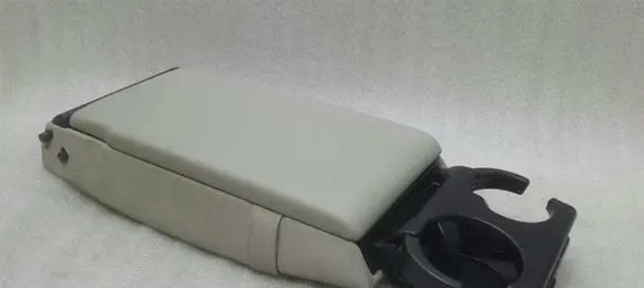 Mercedes-Benz CLS C218 X218 Rear seat armrest 