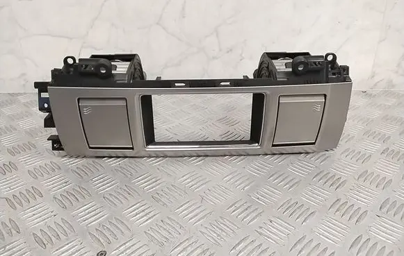 Dash center air vent grill
