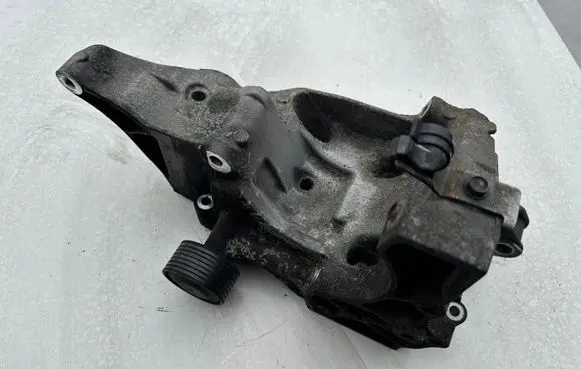 BMW X5 E70 Generator/alternator bracket 7802639 9001485