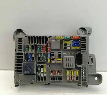 BMW X5 E70 Fuse box set B010105300