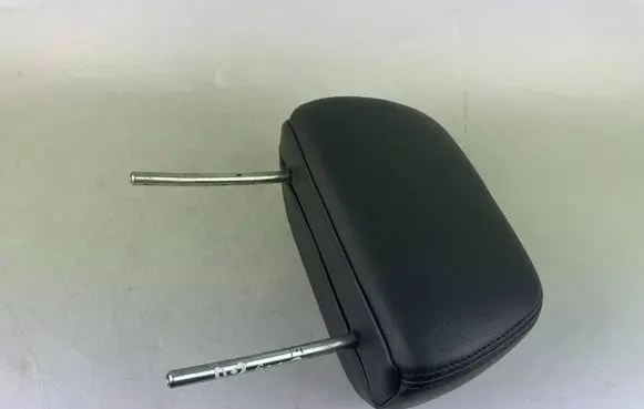 Subaru Outback (BS) Rear seat headrest 