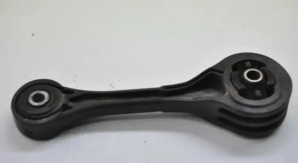 Subaru Outback Engine mount bracket