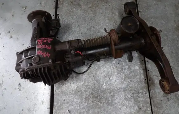 Mitsubishi Pajero Front differential 
