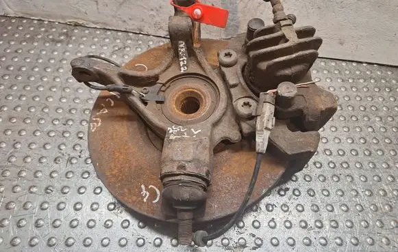 Citroen C4 II Front wheel hub spindle knuckle S14747122 P56