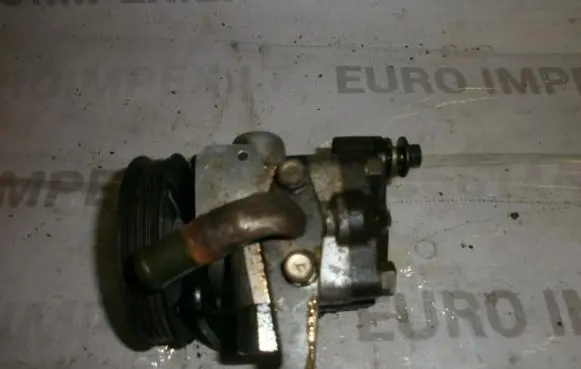 Hyundai Accent Power steering pump 5711022000