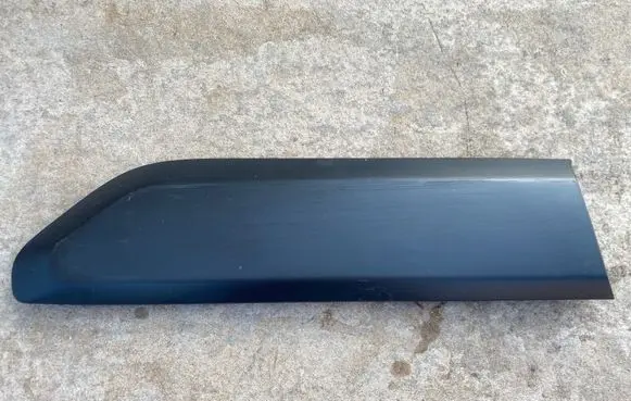 Rear door trim (molding)