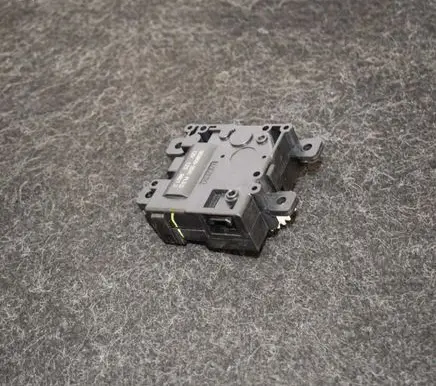 Toyota Prius (XW50) Air flap motor/actuator 0638002031