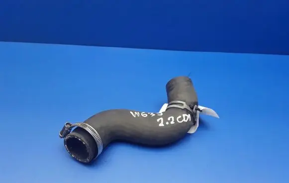 Mercedes-Benz Vito Viano W639 Engine coolant pipe/hose