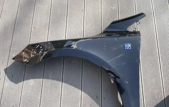 Volvo V40 Fender 31301261