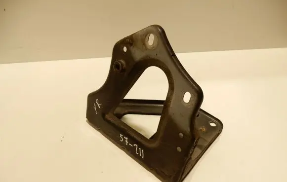 Audi A6 S6 C6 4F Fender mounting bracket 4F0821136A 57211