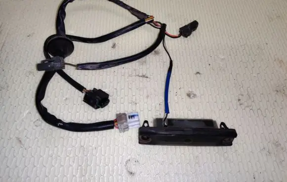 Hyundai ix35 Tailgate opening switch 