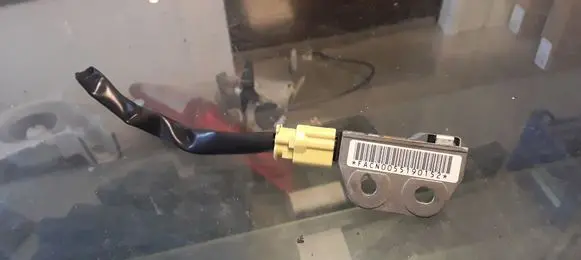 Nissan X-Trail T30 Airbag deployment crash/impact sensor
