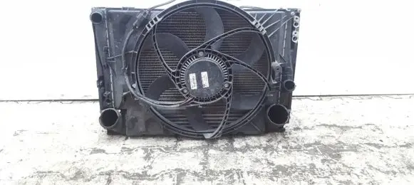 BMW 3 E92 E93 Coolant radiator 7810291