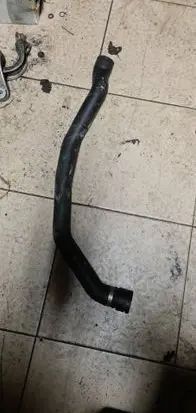 BMW 5 F10 F11 Engine coolant pipe/hose 8571801