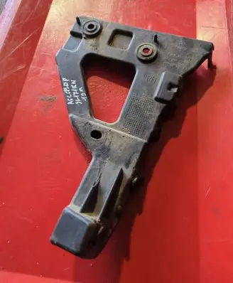 Audi A6 S6 C6 4F Front bumper mounting bracket 4F0807228