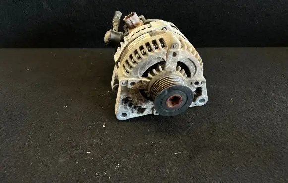 Ford C-MAX I Generator/alternator 1042102710