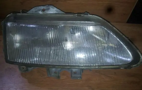 Renault Laguna I Headlight/headlamp