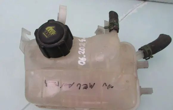 Renault Megane III Coolant expansion tank/reservoir 217100006R