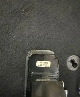 Volvo V70 Electric window control switch 30658116