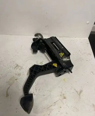 Volkswagen Golf IV Clutch pedal 1J1721321C 1J1721388C 1J1721373C