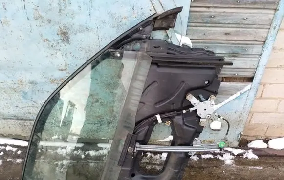 Audi A6 S6 C4 4A Front window lifting mechanism without motor