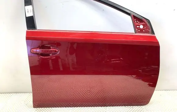 Toyota Auris E180 Front door 3T3