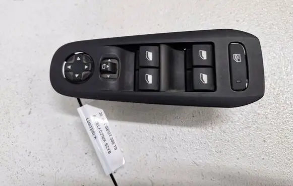 Peugeot 308 Electric window control switch 98319761ZD