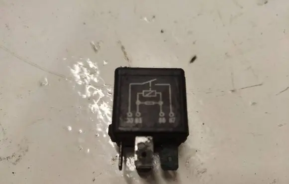 Mazda 3 I Other relay V23134B52X379 C210