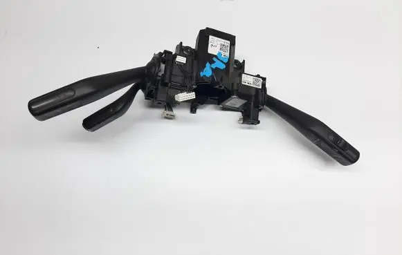 Volkswagen PASSAT B7 Headlight wiper switch 