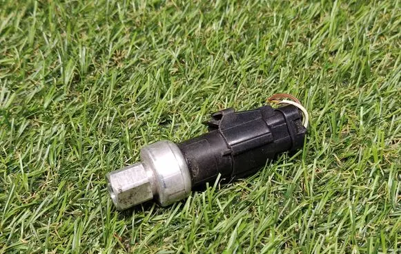 Ford Focus Air conditioning (A/C) pressure sensor 6F9319D594AA 7299A01