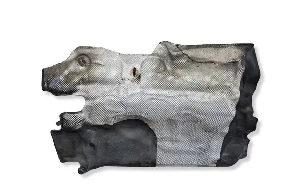 Volvo V70 Heat shield in engine bay 
