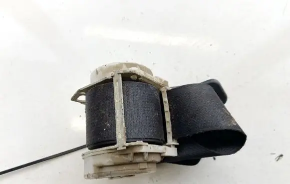 Toyota Yaris Front seatbelt