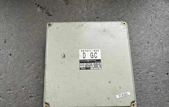 Nissan Patrol Y61 Engine control unit/module ECU 23710VC614 407917059