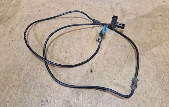 Mercedes-Benz E C207 W207 Brake pads wear sensor A2045404605 A0395452828 A039545