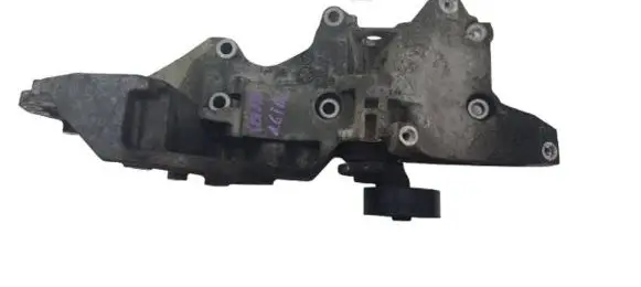 Seat Ibiza IV (6J,6P) Engine mounting bracket 03l903143q-4car