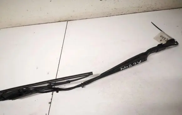 Renault Master II Front wiper blade arm